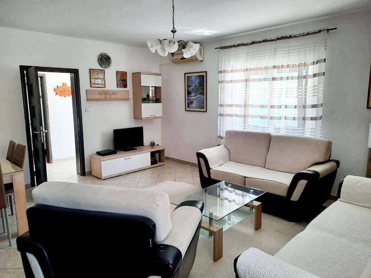 Apartman A&V โกตอร์ ภายนอก รูปภาพ