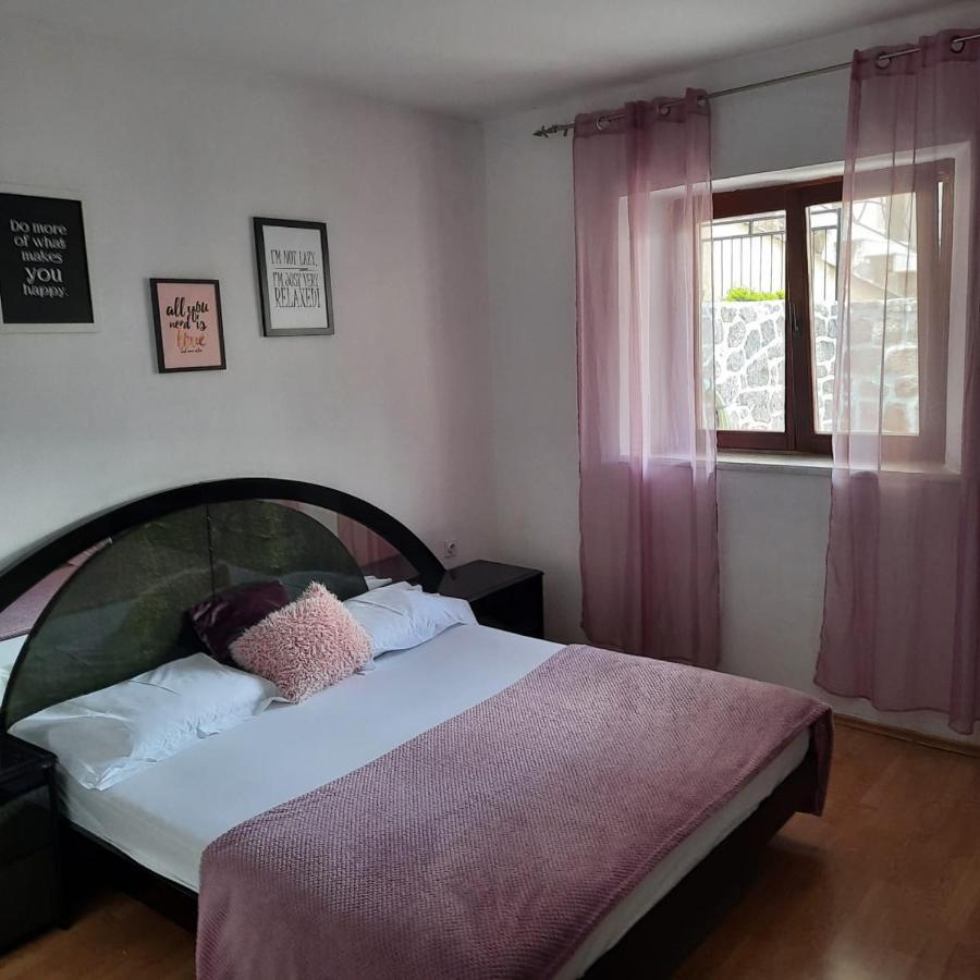 Apartman A&V โกตอร์ ภายนอก รูปภาพ